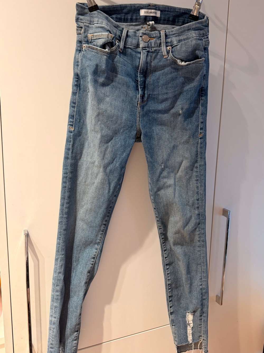 Good American Light Wash Skinny Jeans